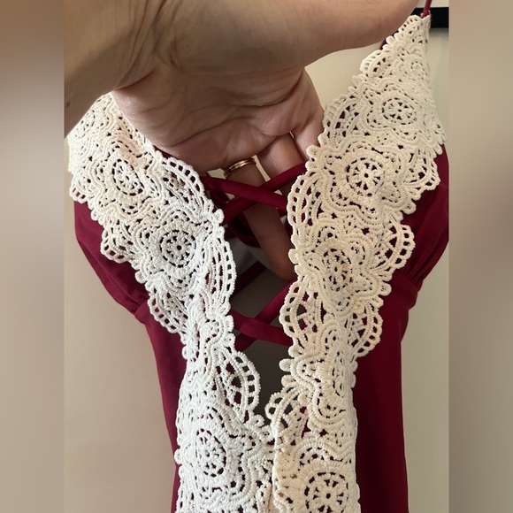 NEW! Cupshe Burgundy With Cream Embroidery detail Swimsuit Women’s M - Picture 6 of 16